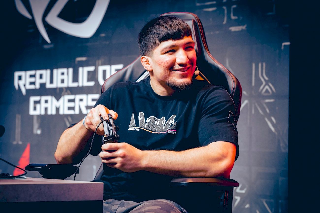 découvrez nrg brawk, le nouvel ambassadeur asus rog, et plongez dans l'univers du gaming haute performance avec une équipe d'élite.